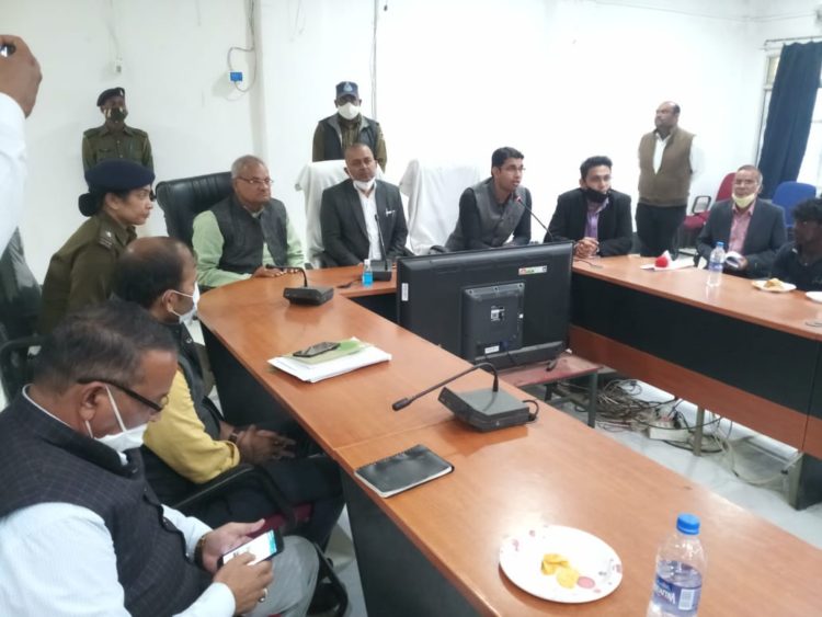 सीधी पहुंचे 43 मजदूरों ने प्रशासन को बताई दर्दनाक आपबीती, ठेकेदार के चंगुल से बचने की नहीं थी उम्मीद