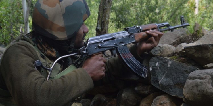 जम्मू-कश्मीर के कुपवाड़ा में एनकाउंटर, लश्कर के तीन आतंकवादी ढेर जम्मू-कश्मीर के कुपवाड़ा में एनकाउंटर, लश्कर के तीन आतंकवादी ढेर