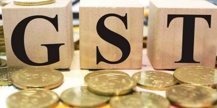 GST पर गरमाई सियासत! मैड ओवर डोनट्स को 100 करोड़ का झटका