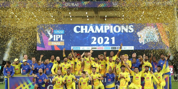 4 बार IPL खिताब जीतकर धोनी ने बनाया रिकॉर्ड, लेकिन रोहित से अब भी पीछे