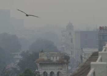 कॉप26 वार्ता के बीच जहरीली हवा में घुट रहा दक्षिण एशिया