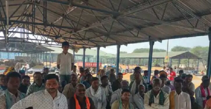 छत्तीसगढ़ : धान मंडियों में लग रही इतनी कम बोली, किसानों ने किया धान बेचने से इंकार