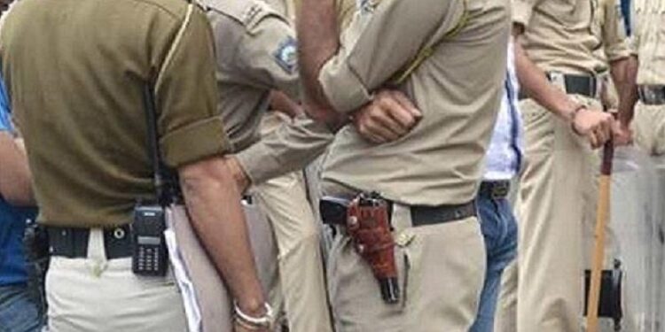 कबाड़ियों के पास इतने करोड़ की संपत्ति? अधिकारियों के भी उड़े होश