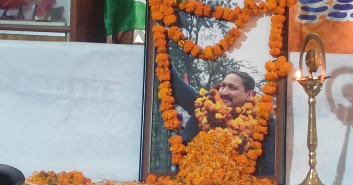 भाजपा कार्यकर्ताओं ने पूर्व विधायक की पुण्य तिथि पर दी श्रद्धांजलि