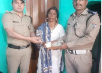 उत्तरकाशी पुलिस के जवानों ने पेश की ईमानदारी की मिसाल