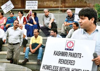 आतंकियों का खौफ, कश्मीरी पंडितों को कहां-कहां छिपाएगी सरकार?