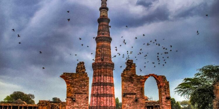 ज्ञानवापी मस्जिद, ताज महल के बाद अब कुतुब मीनार को लेकर किया गया ये दावा!