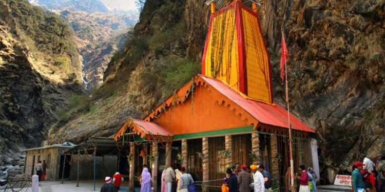 श्रद्धालुओं की मौत के पीछे की वजह कहीं अव्यवस्था तो नही?