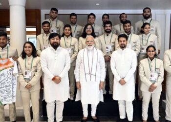 डेफलंपिक के चैंपियन खिलाड़ियों से मिले पीएम नरेंद्र मोदी, कही ये बातें