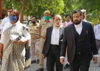 सनातन संघ ने वकील हरिशंकर जैन और विष्णु जैन को केस की पैरवी करने से हटाया
