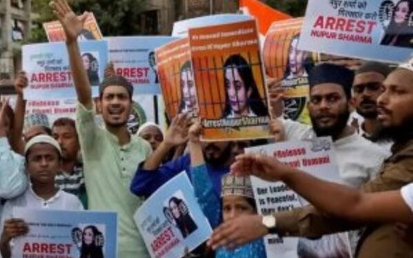 कुवैत में नूपुर शर्मा के खिलाफ प्रदर्शन करना प्रवासियों को पड़ा भारी, अब डिपोर्ट करने की तैयारी
