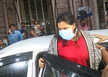 अर्पिता मुखर्जी के एक और घर में पैसों और गहनों खजाना मिला, ईडी ने गिनने के लिए मंगाईं मशीनें
