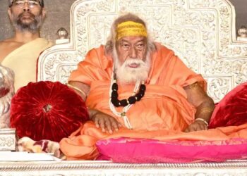 छोटी उम्र में छोड़ा घर, ‘क्रांतिकारी’ साधु बन अंग्रेजों को खदेड़ा… पोथीराम उपाध्याय कैसे बने स्वामी स्वरूपानंद सरस्वती