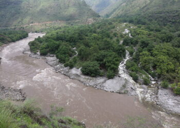 समीक्षा: नदियों पर संवाद बढ़ाने पर ज़ोर देती विश्व बैंक की रिपोर्ट