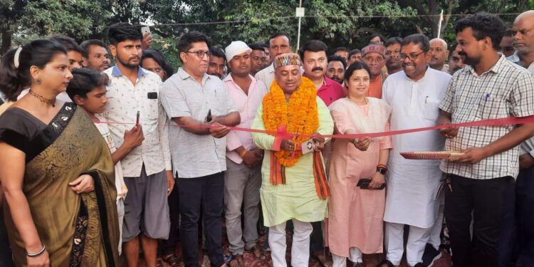 भाजपा विधान परिषद सदस्य सुरेंद्र चौधरी के कर कमलों से संपन्न हुआ स्वदेशी शिल्प महोत्सव