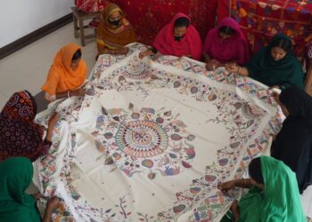 बदलते जलवायु के साथ बदल रही है एक पारंपरिक कशीदाकारी कला