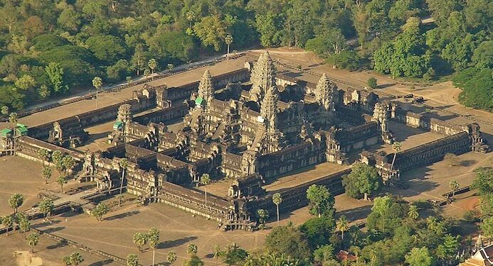 इस देश में है दुनिया का सबसे बड़ा हिंदू मंदिर, भारत करा रहा है जीर्णोद्धार