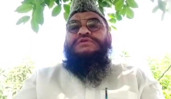 सोमनाथ मंदिर में होते थे गलत काम, गजनवी ने तोड़कर नहीं किया गलत : मुस्लिम धर्मगुरु सोमनाथ मंदिर में होते थे गलत काम, गजनवी ने तोड़कर नहीं किया गलत : मुस्लिम धर्मगुरु