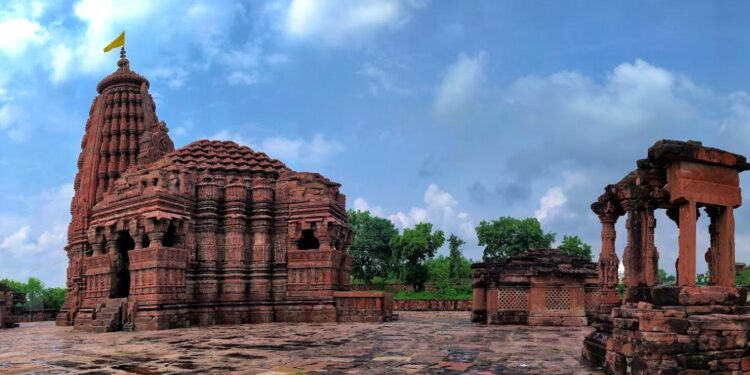 भारत के वैभवशाली इतिहास एवं स्थापत्य की अद्भुत प्रस्तुति दे रहा है उदयपुर