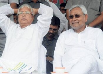 Nitish started leaving Lalu