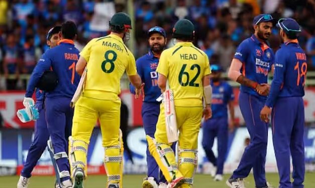 IND vs AUS : मोहाली में पिछली बार जो हुआ, वो फैन्स शायद ही भूले होंगे!