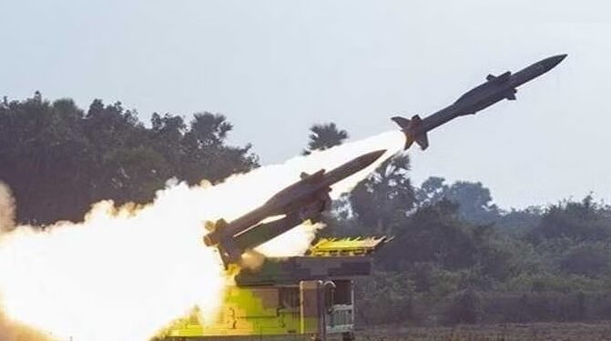 अब घुसपैठ की हिमाकत नहीं करेगा दुश्मन, इस मिसाइल सिस्टम का हुआ सफल ट्रायल अब घुसपैठ की हिमाकत नहीं करेगा दुश्मन, इस मिसाइल सिस्टम का हुआ सफल ट्रायल