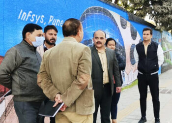 डीएससीएल के वित्त नियंत्रक ने किया विभिन्न कार्यों का निरीक्षण