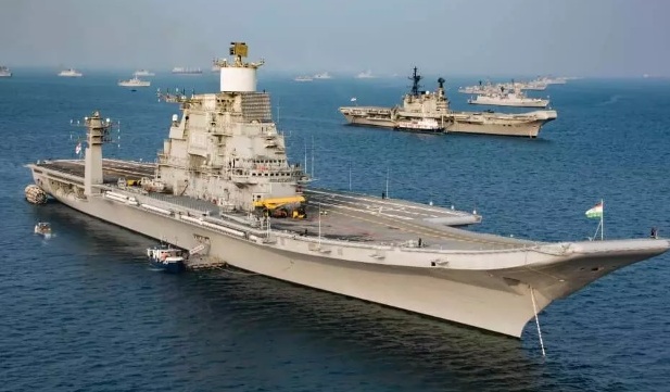 INS Sumitra ने समुद्री डाकुओं को दिया करारा जवाब! INS Sumitra ने समुद्री डाकुओं को दिया करारा जवाब!