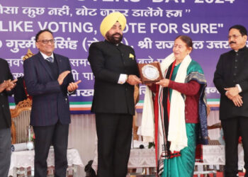 हमारे जीवन का सबसे बड़ा दान मतदान : राज्यपाल