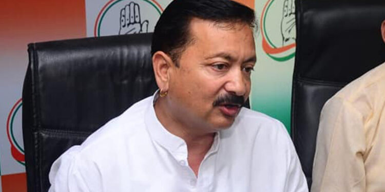 भू कानून पर करन महारा का तंज : बहुत देर कर दी हुजूर आते आते