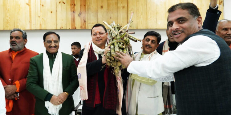 किसानों के प्रतिनिधिमंडल ने मुख्यमंत्री धामी से की भेंट