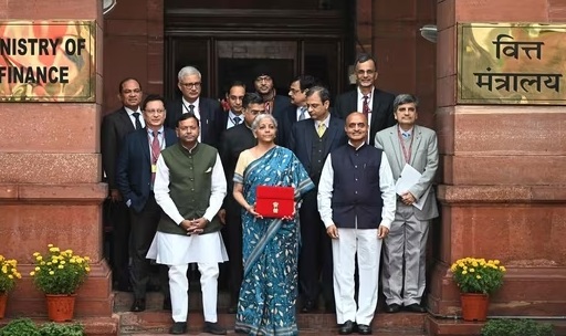 डिफेंस, रेल, हेल्थ…मोदी सरकार के किस मंत्रालय को मिला कितना बजट? डिफेंस, रेल, हेल्थ…मोदी सरकार के किस मंत्रालय को मिला कितना बजट?