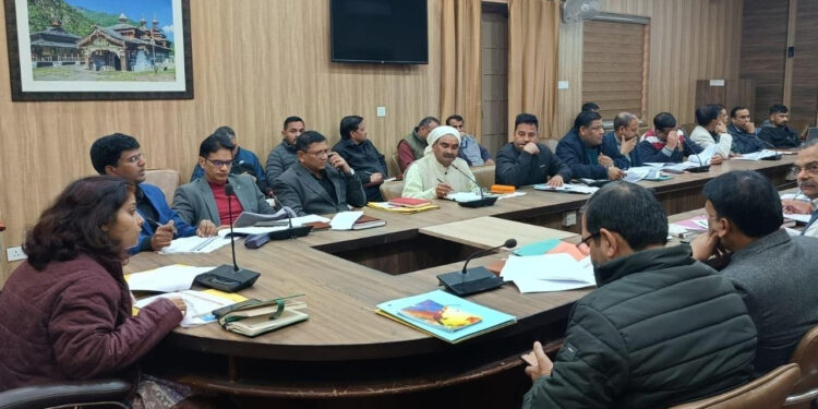 जल जीवन मिशन के अंतर्गत कार्यों को 15 मार्च तक पूर्ण करें : सीडीओ