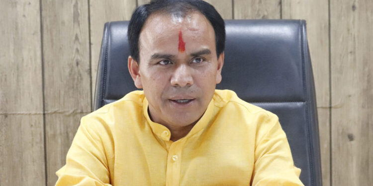 सरकार और जनता के बीच सेतु का काम करेगा गांव चलो अभियान : डॉ धन सिंह रावत