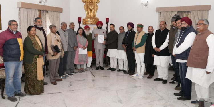 हल्द्वानी हिंसा : राजभवन पहुंचा इंडिया एलायंस