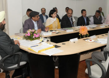 बाल कल्याण परिषद अपनी वित्तीय संसाधन बढ़ाएं : राज्यपाल