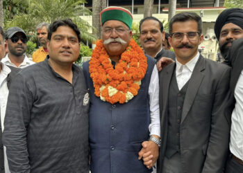 टिहरी लोकसभा क्षेत्र के कांग्रेस प्रत्याशी जोत सिंह गुनसोला ने दाखिल किया नामांकन