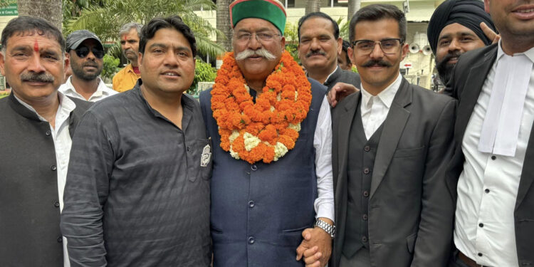 टिहरी लोकसभा क्षेत्र के कांग्रेस प्रत्याशी जोत सिंह गुनसोला ने दाखिल किया नामांकन