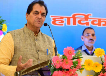 सरकार की ज्यादा से ज्यादा योजनाओं का लाभ जनता को मिले : अग्रवाल