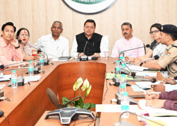 सीएम ने वनाग्नि रोकने के लिए अधिकारियों को दिए कड़े निर्देश