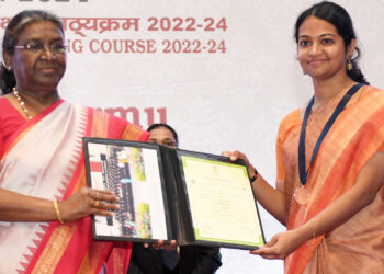 महिलाएं समाज के प्रगतिशील बदलाव की प्रतीक हैं : राष्ट्रपति