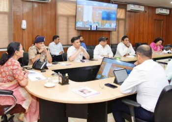 केन्द्रीय गृह सचिव ने मुख्य सचिव राधा रतूड़ी से लिया चारधाम यात्रा का अपडेट