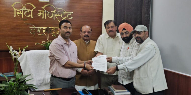 कोविड वैक्सीन मामले की उच्चस्तरीय जांच हो : कांग्रेस