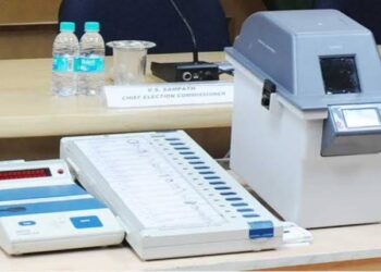 EVM हैक की खबर से गरमाई सियासत!