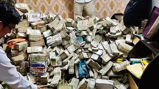 झारखंड में मिले 35 करोड़ रुपए का क्या करेगा ED, कहां जाती है इतनी बड़ी रकम? झारखंड में मिले 35 करोड़ रुपए का क्या करेगा ED, कहां जाती है इतनी बड़ी रकम?