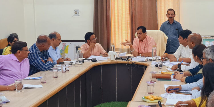 बदरीनाथ, केदारनाथ और गंगोत्री में कार्यरत पर्यावरण मित्रों को दी जाए अतिरिक्त गर्म वर्दी : प्रेमचंद