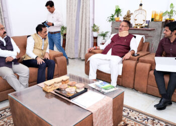 अडानी ग्रुप के प्रतिनिधिमंडल ने कृषि मंत्री गणेश जोशी से की मुलाकात