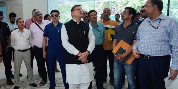 सीएम ने नई दिल्ली में निर्माणाधीन ‘उत्तराखंड निवास’ का निरीक्षण किया