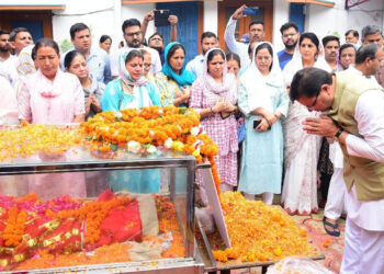 मुख्यमंत्री ने दिवंगत विधायक शैलारानी रावत को दी श्रद्धांजलि