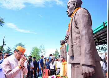 शहीदों का सम्मान स्वयं का भी सम्मान : मुख्यमंत्री